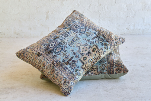 041 Persian cushion 2